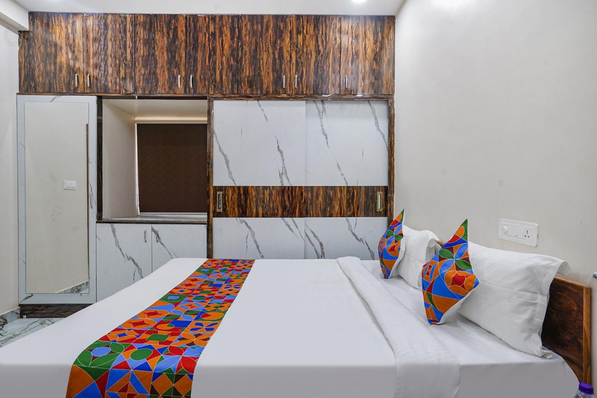 Fabhotel Perams Grand Inn - Hitech City Haïdarabad Extérieur photo