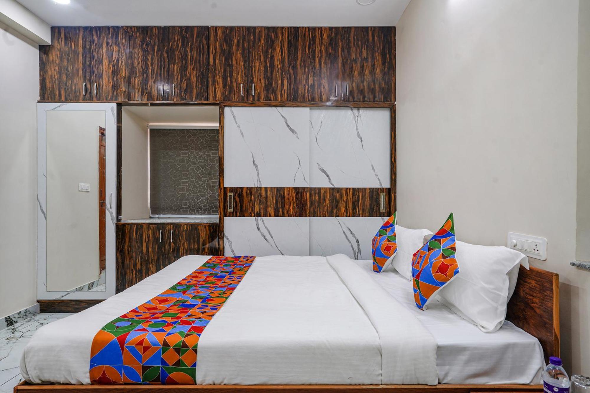 Fabhotel Perams Grand Inn - Hitech City Haïdarabad Extérieur photo
